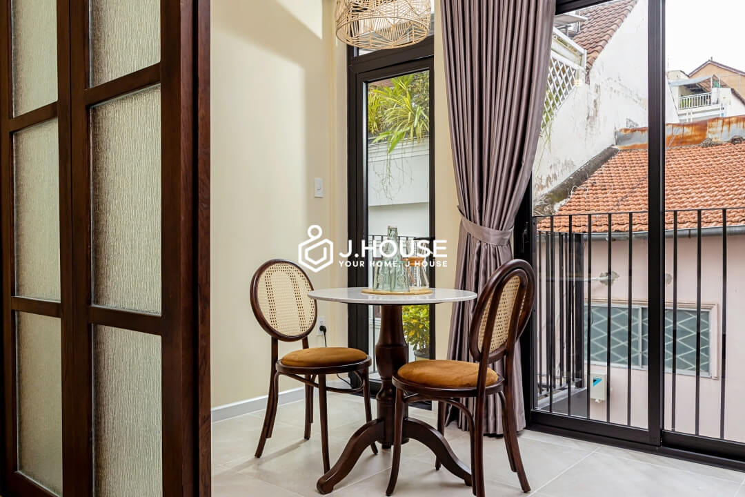 Modern and comfortable apartment for rent in District 1, HCMC