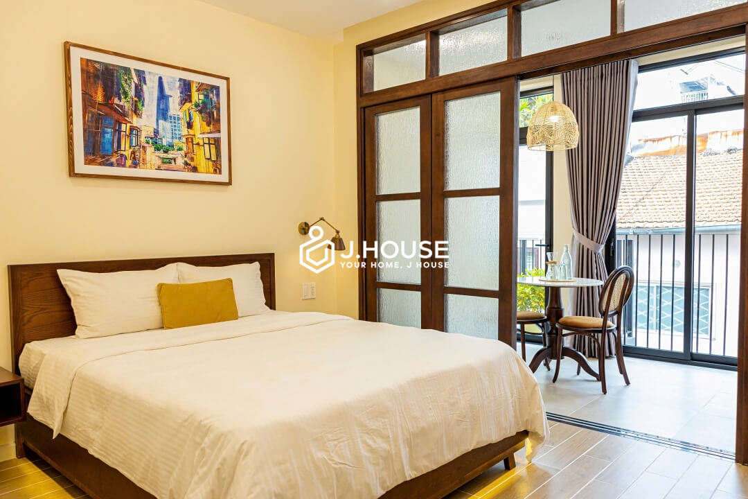 Modern and comfortable apartment for rent in District 1, HCMC