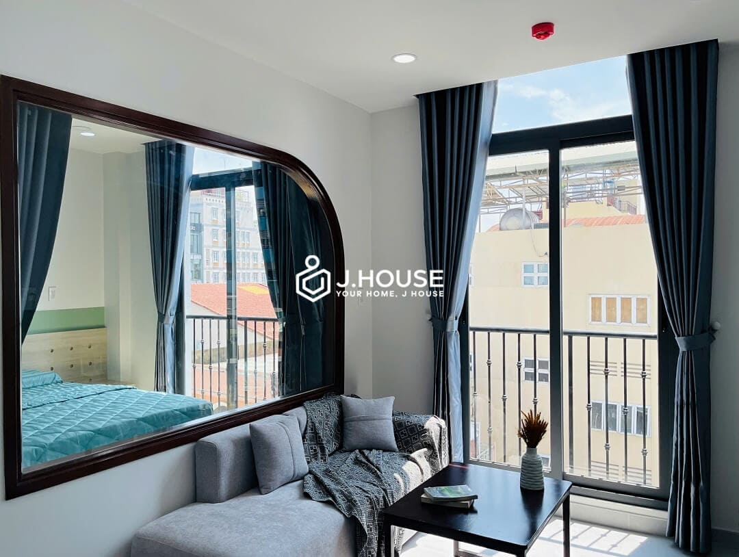 Modern fully furnished apartment for rent in District 10, HCMC-2