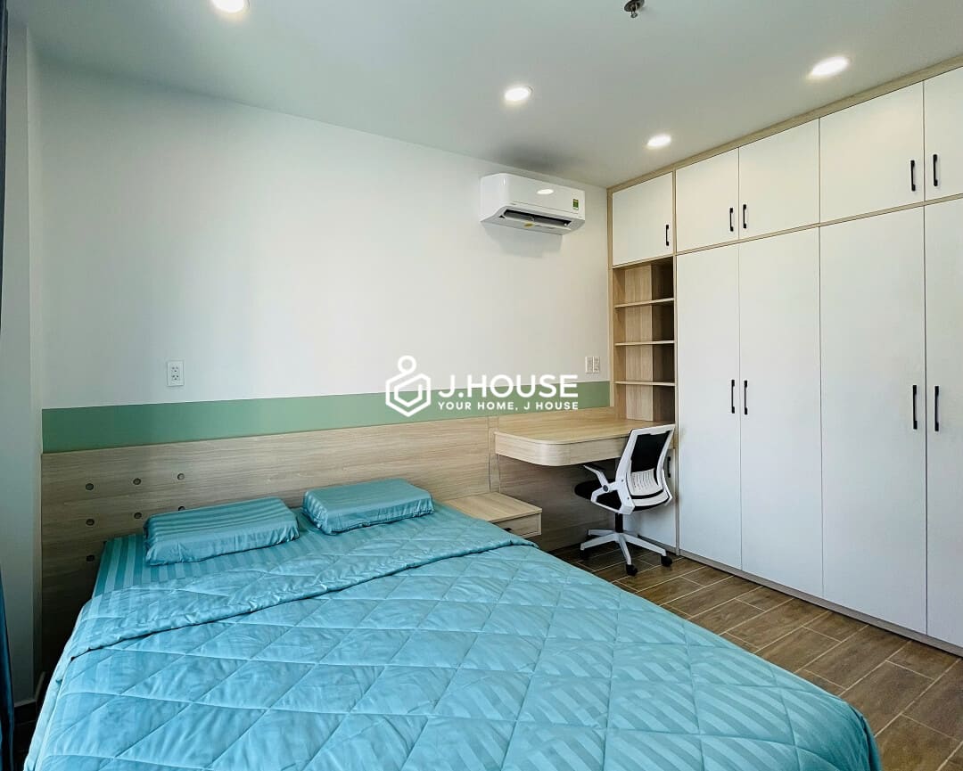 Modern fully furnished apartment for rent in District 10, HCMC-3
