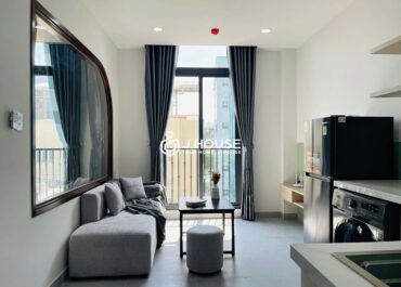 Modern fully furnished apartment for rent in District 10, HCMC