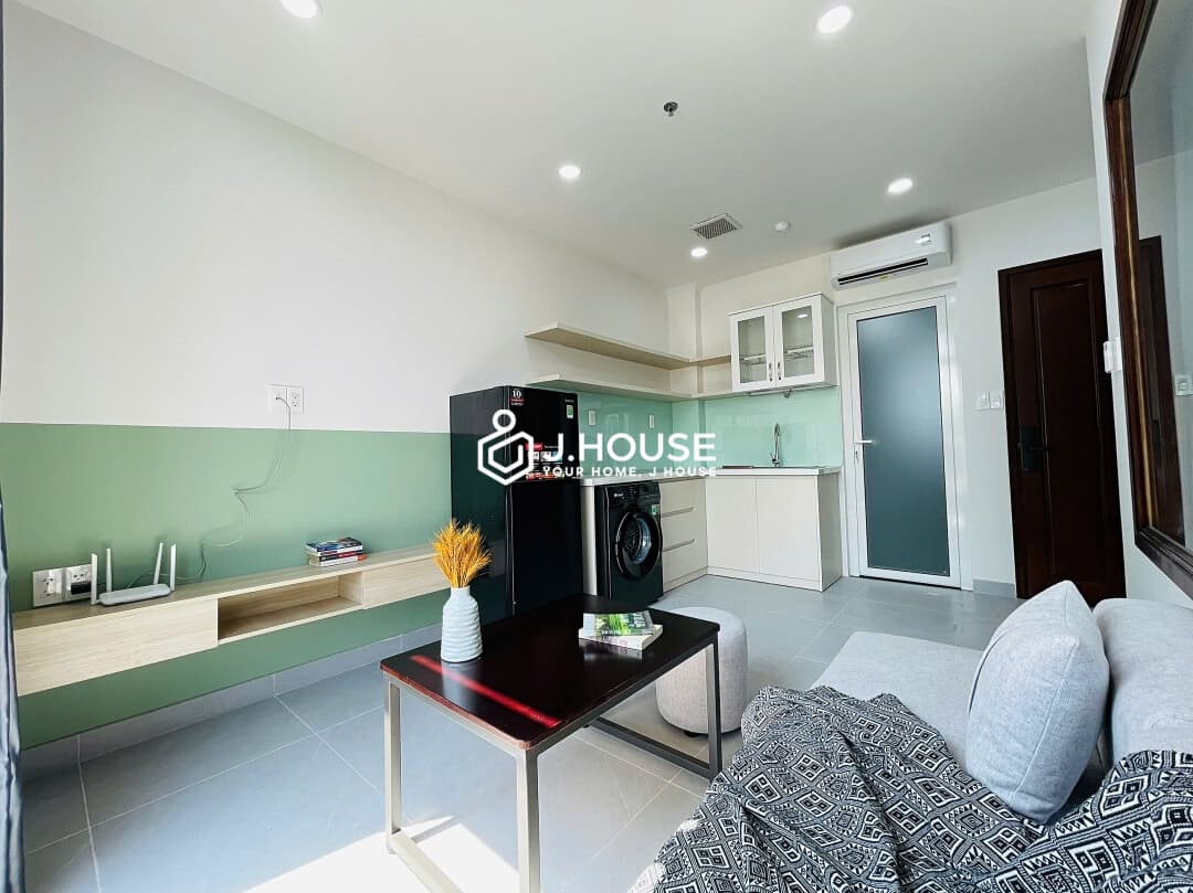 Modern fully furnished apartment for rent in District 10, HCMC-4