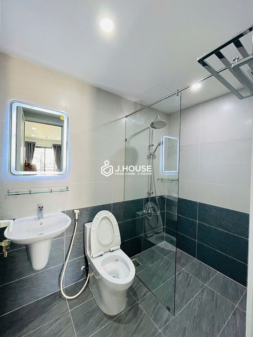 Modern fully furnished apartment for rent in District 10, HCMC-6