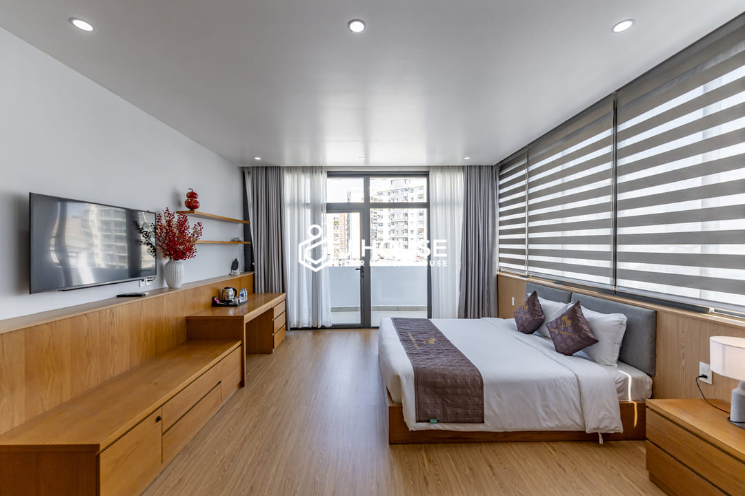 Modern studio with balcony for rent in Tan Binh District, HCMC - Next to Gia Dinh Park-2