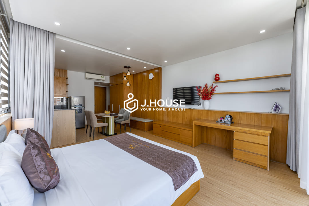 Modern studio with balcony for rent in Tan Binh District, HCMC - Next to Gia Dinh Park-6