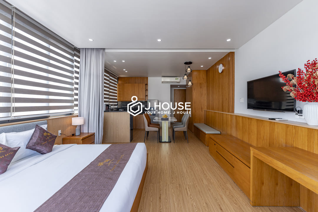 Modern studio with balcony for rent in Tan Binh District, HCMC - Next to Gia Dinh Park-8