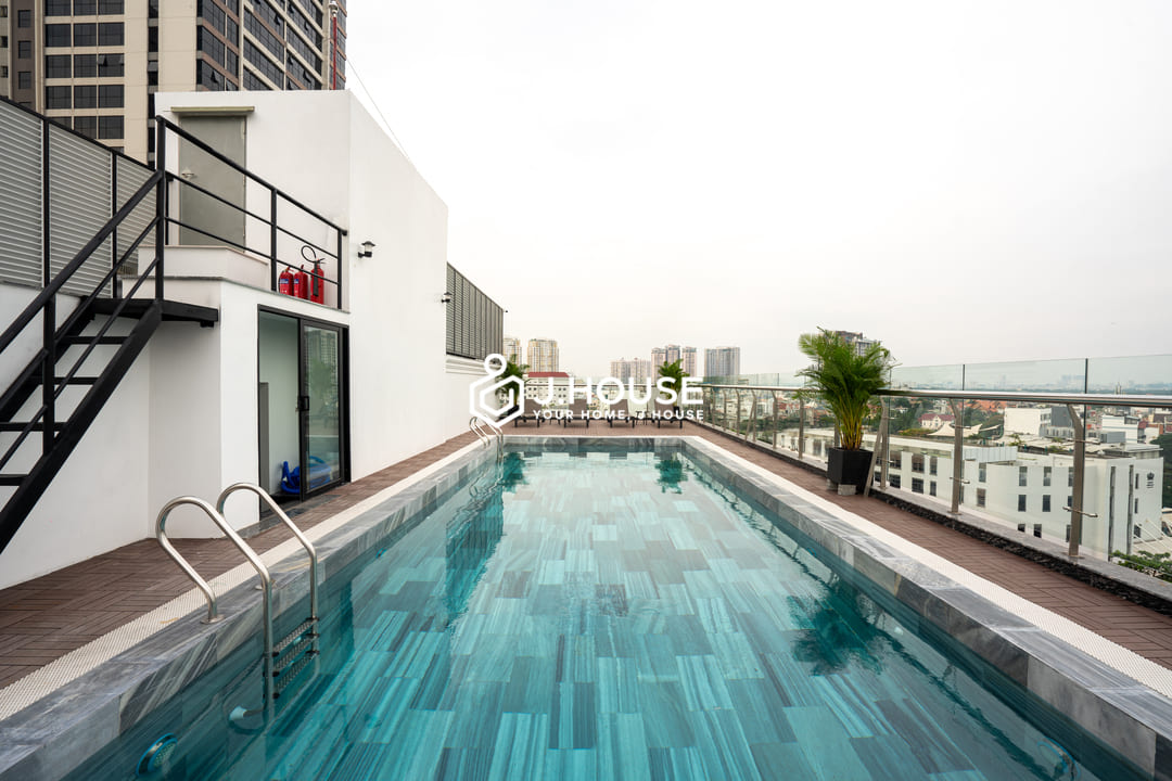 Rooftop pool at SQ Thao Dien, District 2, HCMC