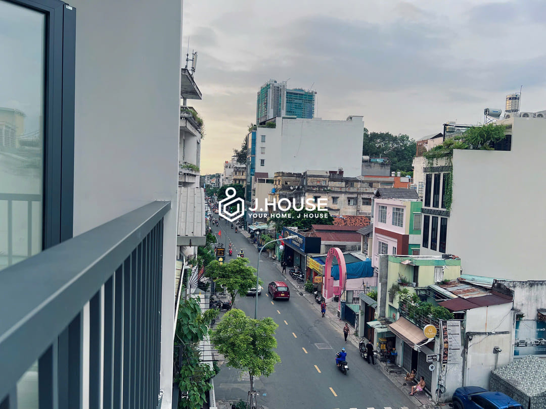 Serviced apartment for rent with balcony in District 1, HCMC-2