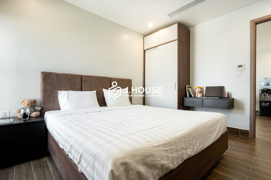 Spacious 2-bedroom serviced apartment at SQ Thao Dien, District 2, HCMC-10