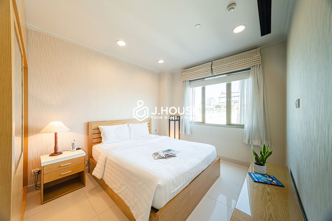 1 bedroom apartment for rent at Mayfair Suites, District 1, HCMC-3