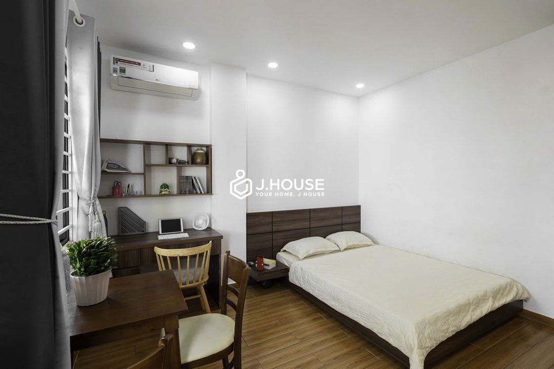 1BR Apartment with Balcony for Rent in Binh Thanh District 201401 Full House-1