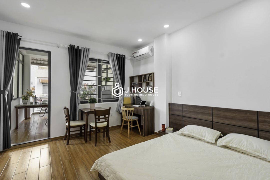 1BR Apartment with Balcony for Rent in Binh Thanh District 201401 Full House