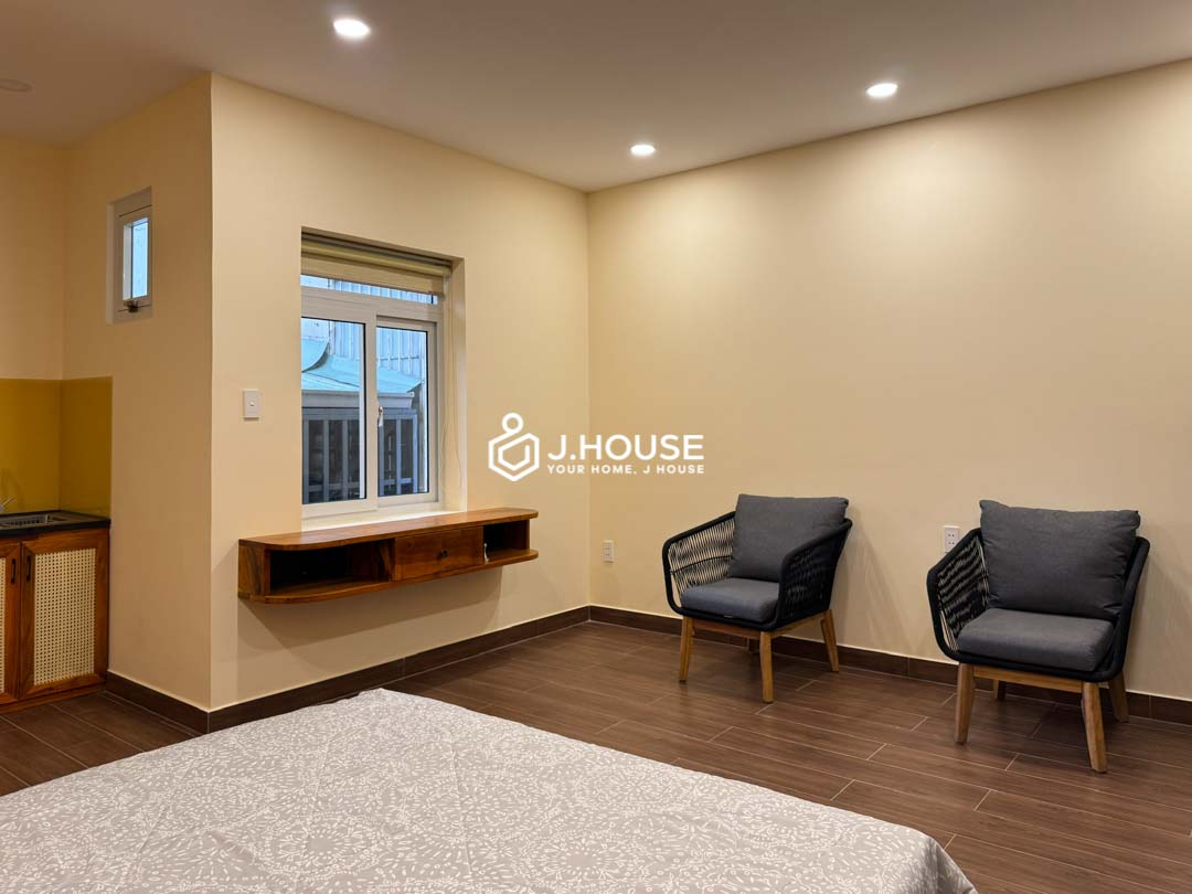 1st floor - Studio 2 with Windows, Sky Home-3