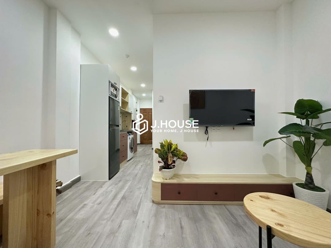 2 br apartment for rent in District 10, HCMC - Quynh Khang 6 Apartment-1