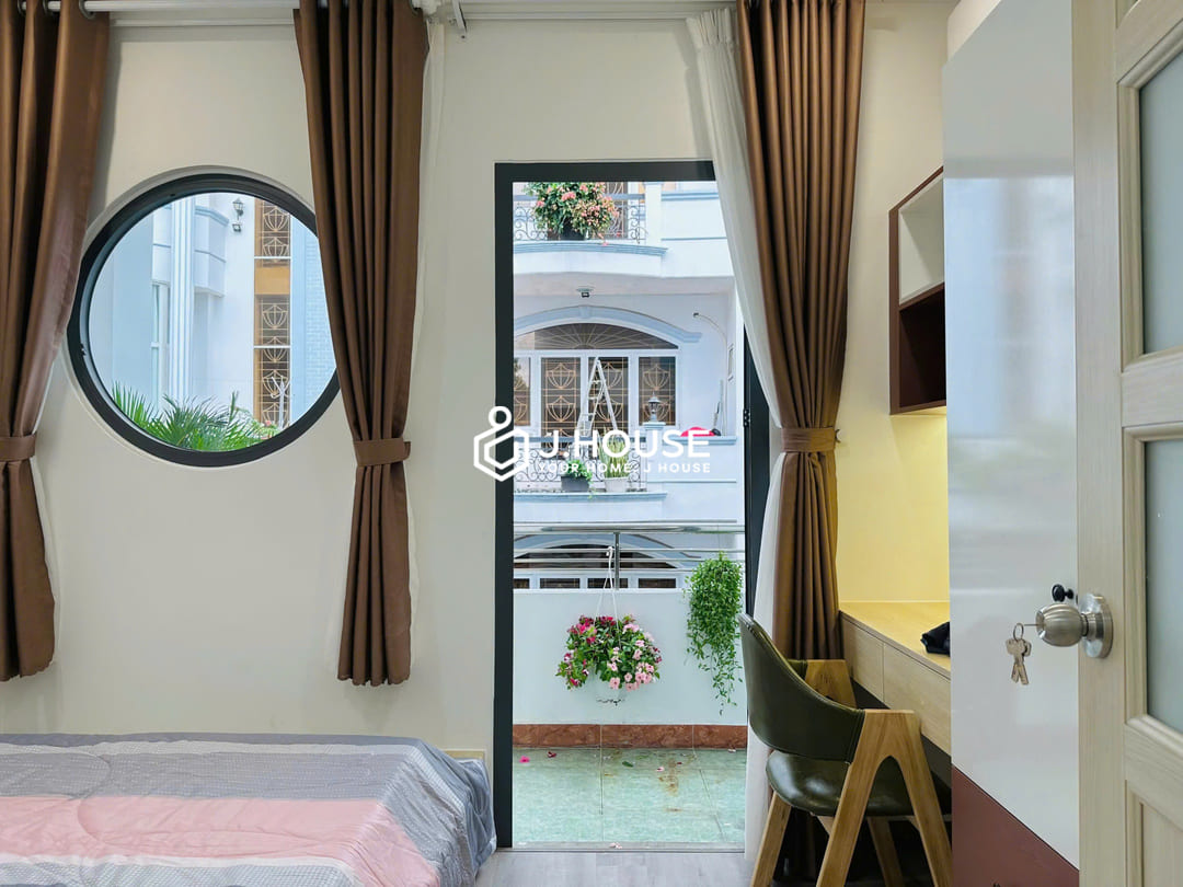 2 br apartment for rent in District 10, HCMC - Quynh Khang 6 Apartment-5