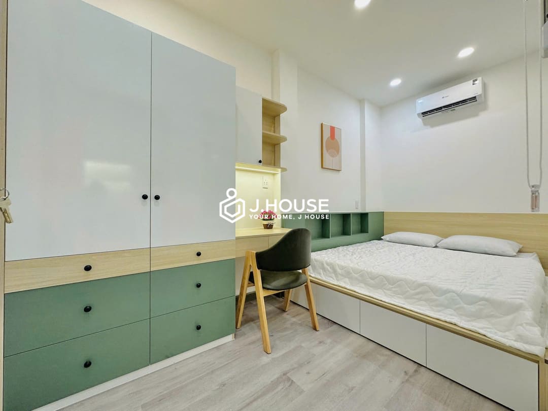 Affordable 2 br apartment for rent in District 10, HCMC - Quynh Khang 6 Apartment-3