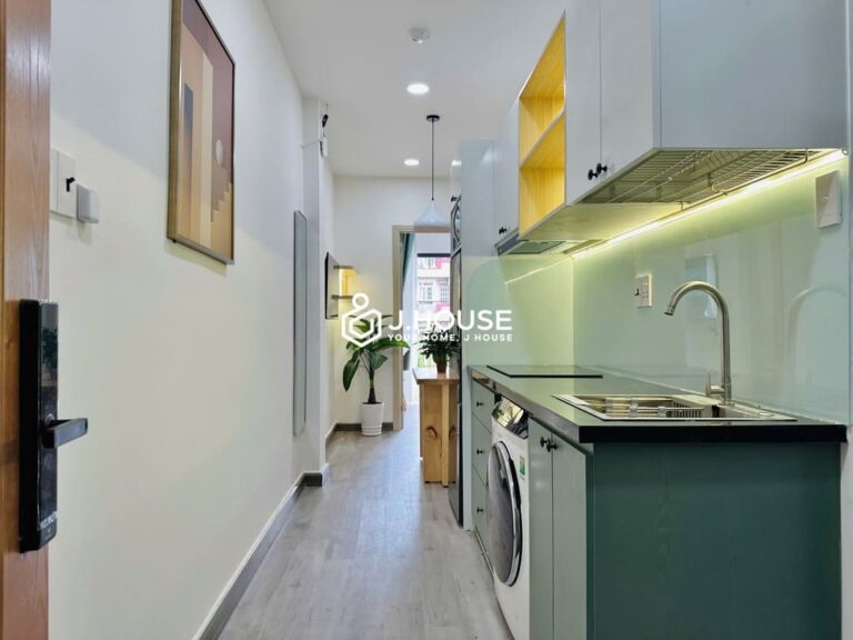 Affordable 2 br apartment for rent in District 10, HCMC - Quynh Khang 6 Apartment-4