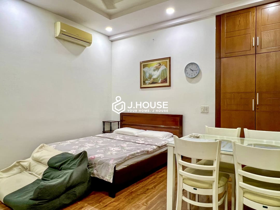 Affordable studio apartment for rent in District 1 - Lien Chi House, HCMC