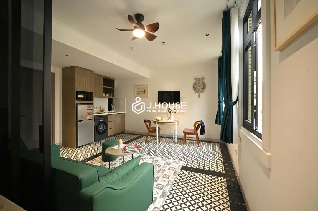 An House - Modern 1-Bedroom Apartment with Bathtub Master1-0