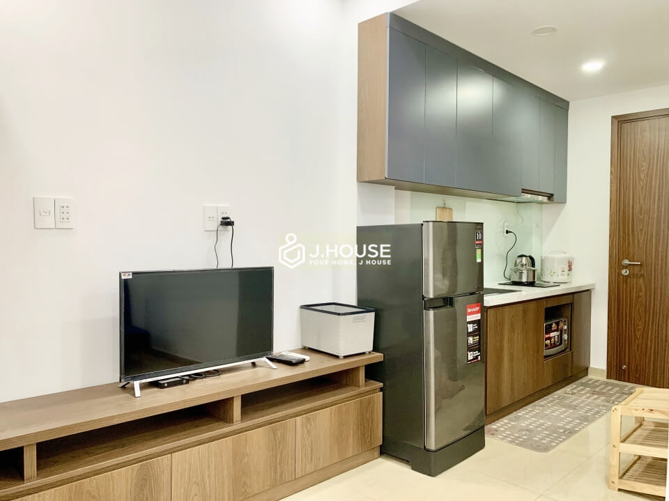Apartment for rent near Tan Dinh market in District 3, HCMC-9