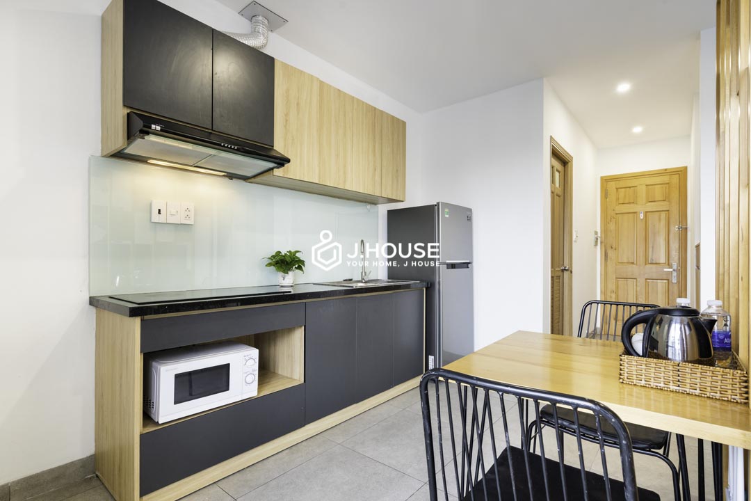 Bright 1-Bedroom Apartment with Large Balcony-6