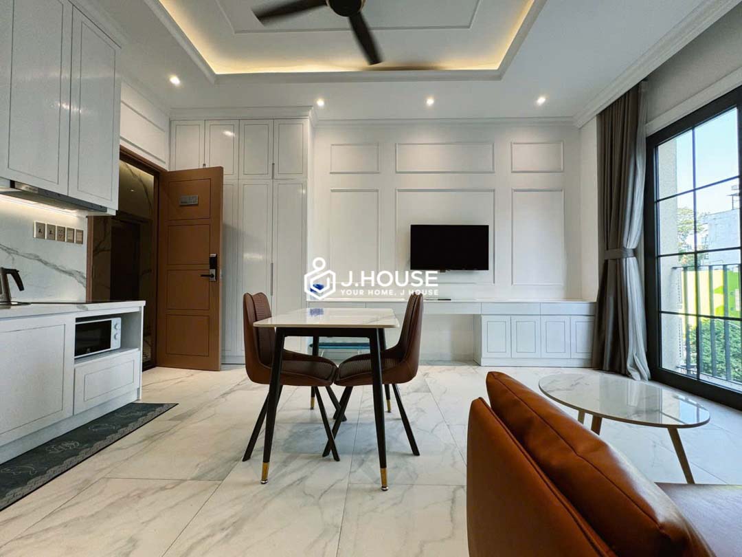 Bright 1 Bedroom with Balcony EMCASA SAIGON-1