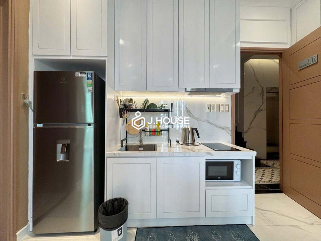 Bright 1 Bedroom with Balcony EMCASA SAIGON-4