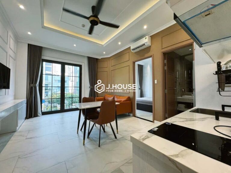 Thuê CHDV 1PN Ban Công Thoáng Sáng Quận 1 - EMCASA SAIGON 3 Bright 1 Bedroom with Balcony EMCASA SAIGON