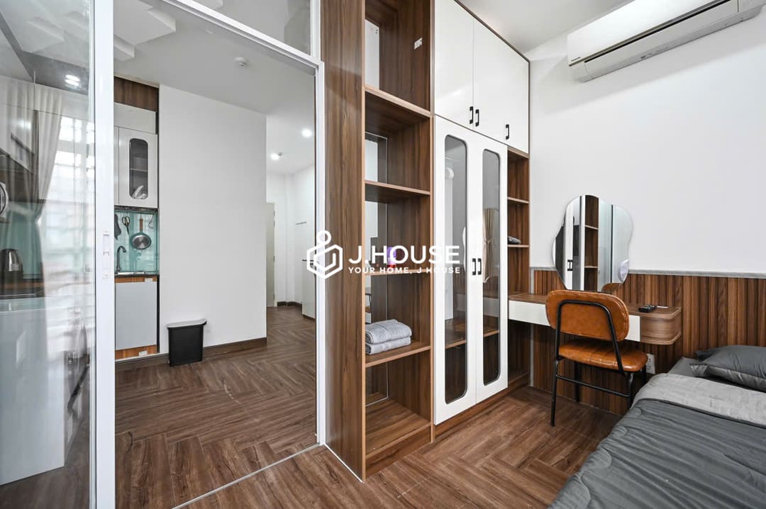 Bright 1 br apartment for rent in District 1 - Nguyen Gia Apartment-3