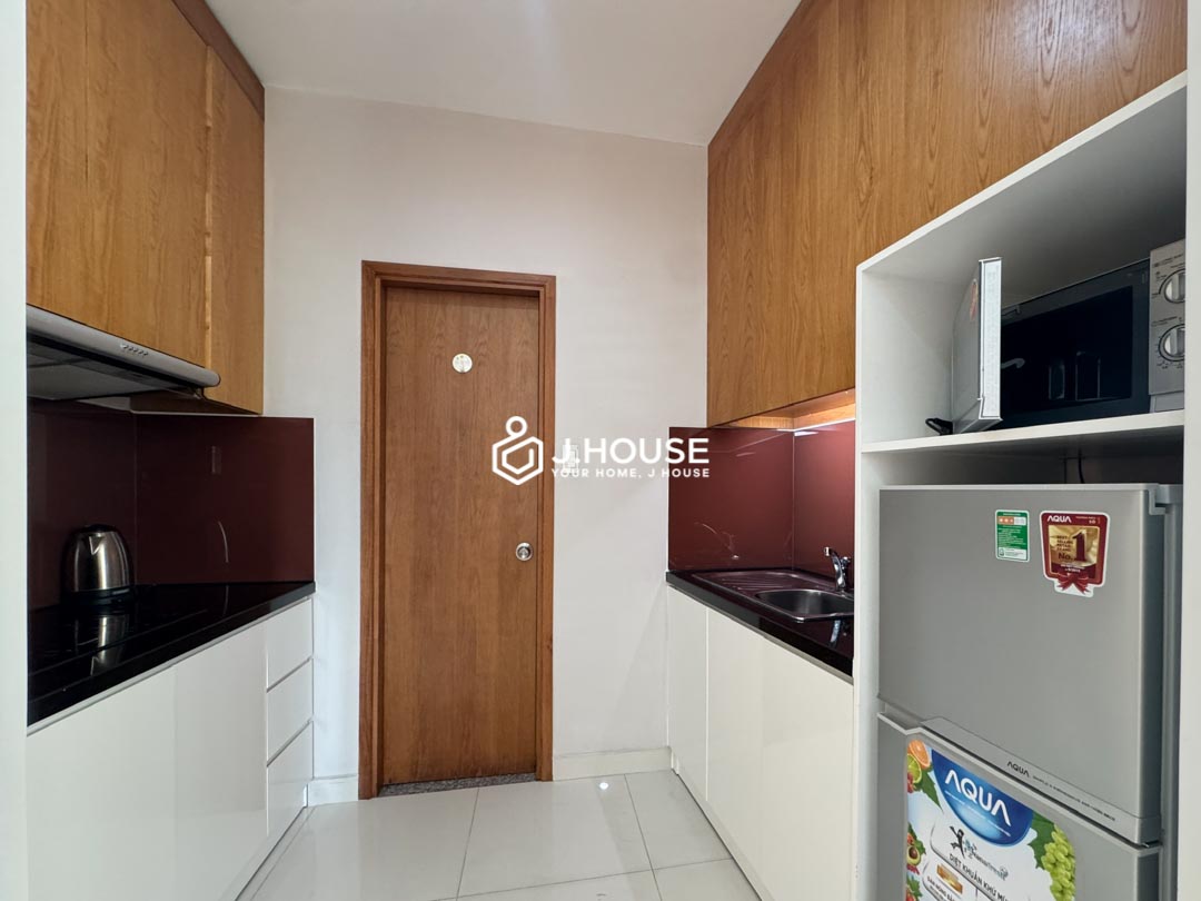 Bright 1BR Apartment with View at GK Garden-6