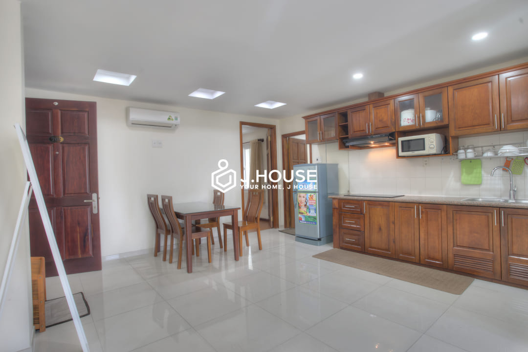 Bright 2 br apartment for rent in Binh Thanh District, HCMC-2