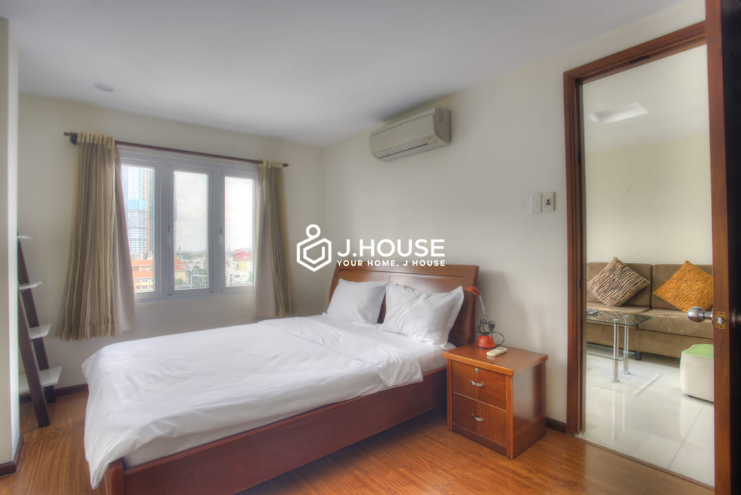Bright 2 br apartment for rent in Binh Thanh District, HCMC-4