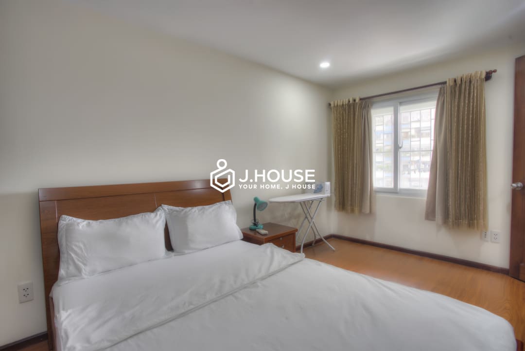 Bright 2 br apartment for rent in Binh Thanh District, HCMC-6
