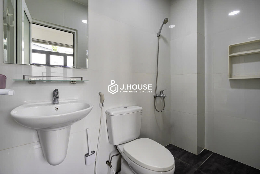 Bright Corner Studio Apartment for Rent in Phu Nhuan-9
