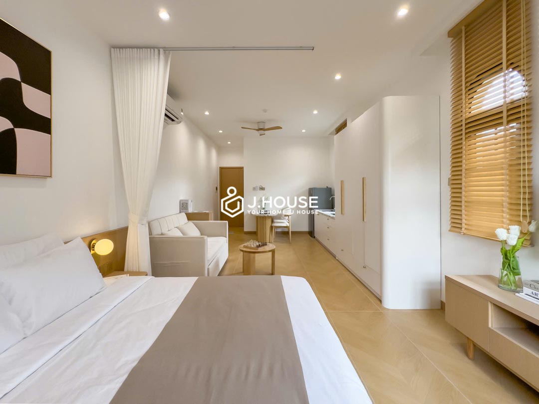 Bright Garden Studio 38m² with Multiple Windows – Nest Metro Thao Dien-0