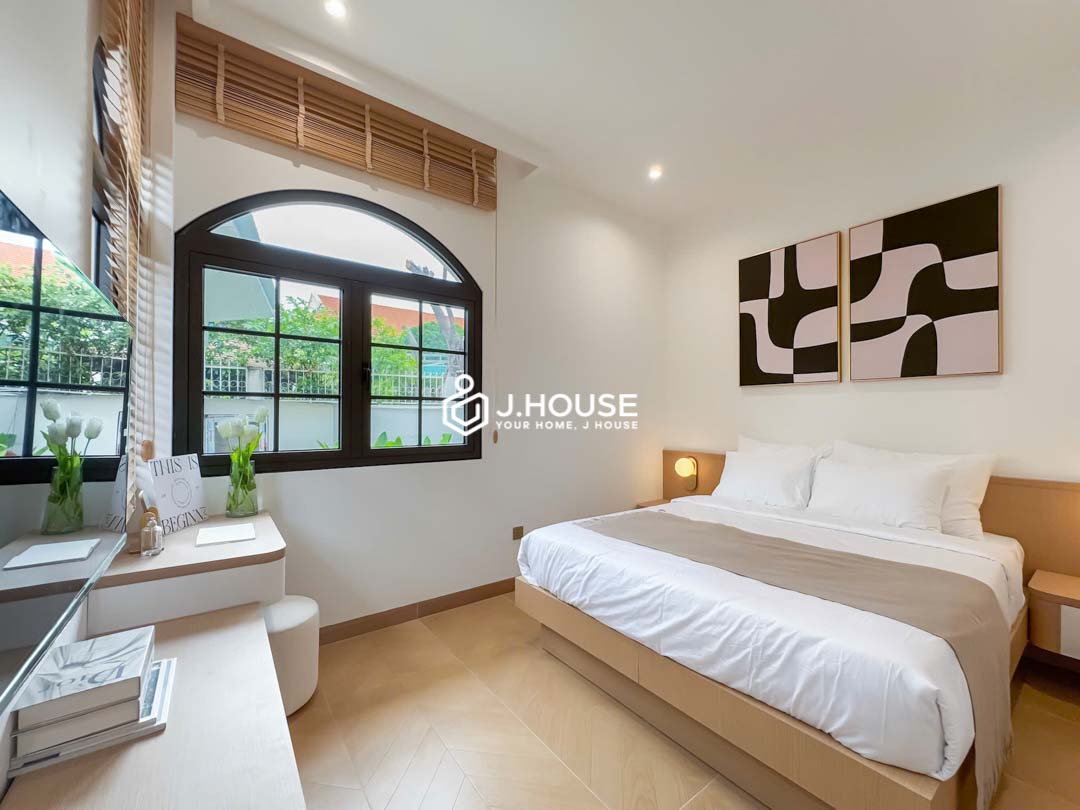 Bright Garden Studio 38m² with Multiple Windows – Nest Metro Thao Dien