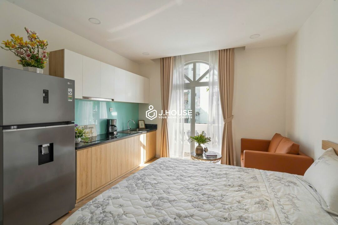 Bright & Modern Studio Apartment for Rent in District 1 Full House-0_result_1