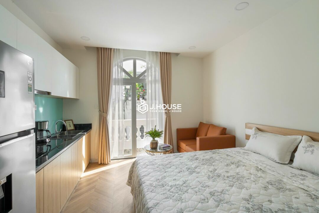 Bright & Modern Studio Apartment for Rent in District 1 Full House-1_result_1