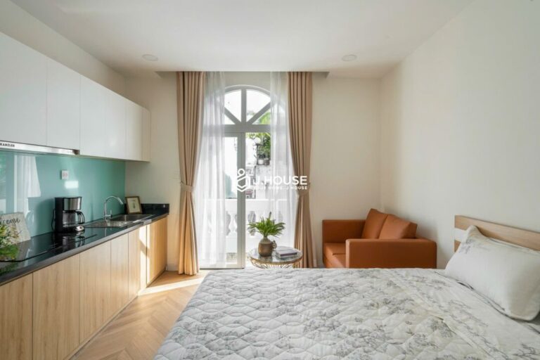 Bright & Modern Studio Apartment for Rent in District 1 Full House-2_result_1