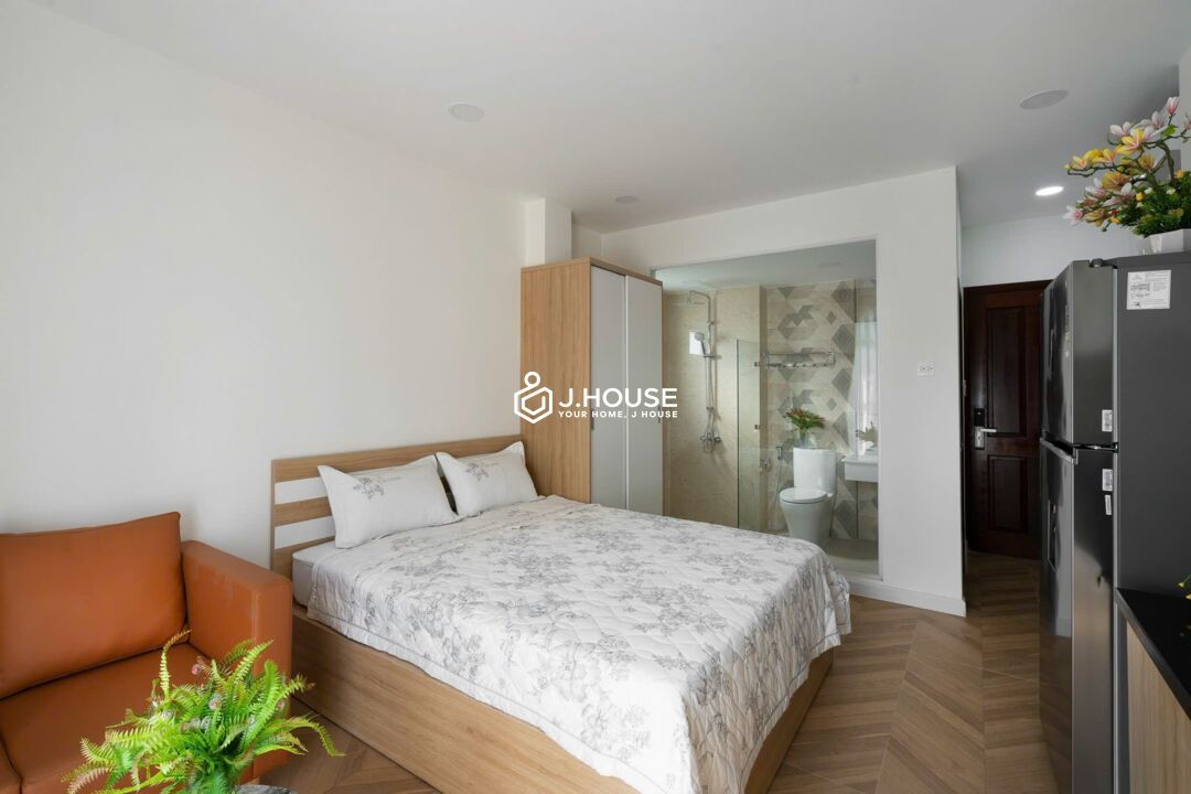 Bright & Modern Studio Apartment for Rent in District 1 Full House_result_1