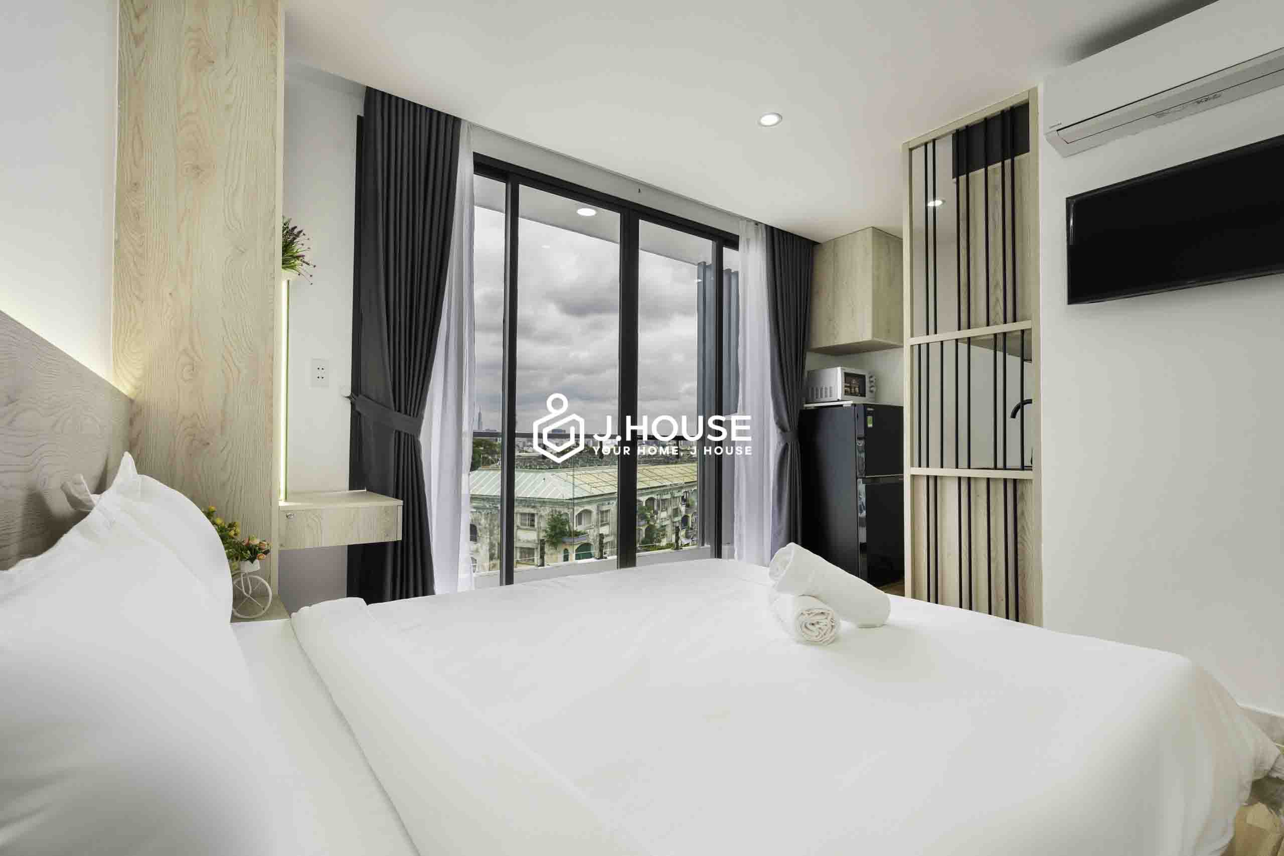 Bright Modern Studio For Rent District 10 - Haya House-0