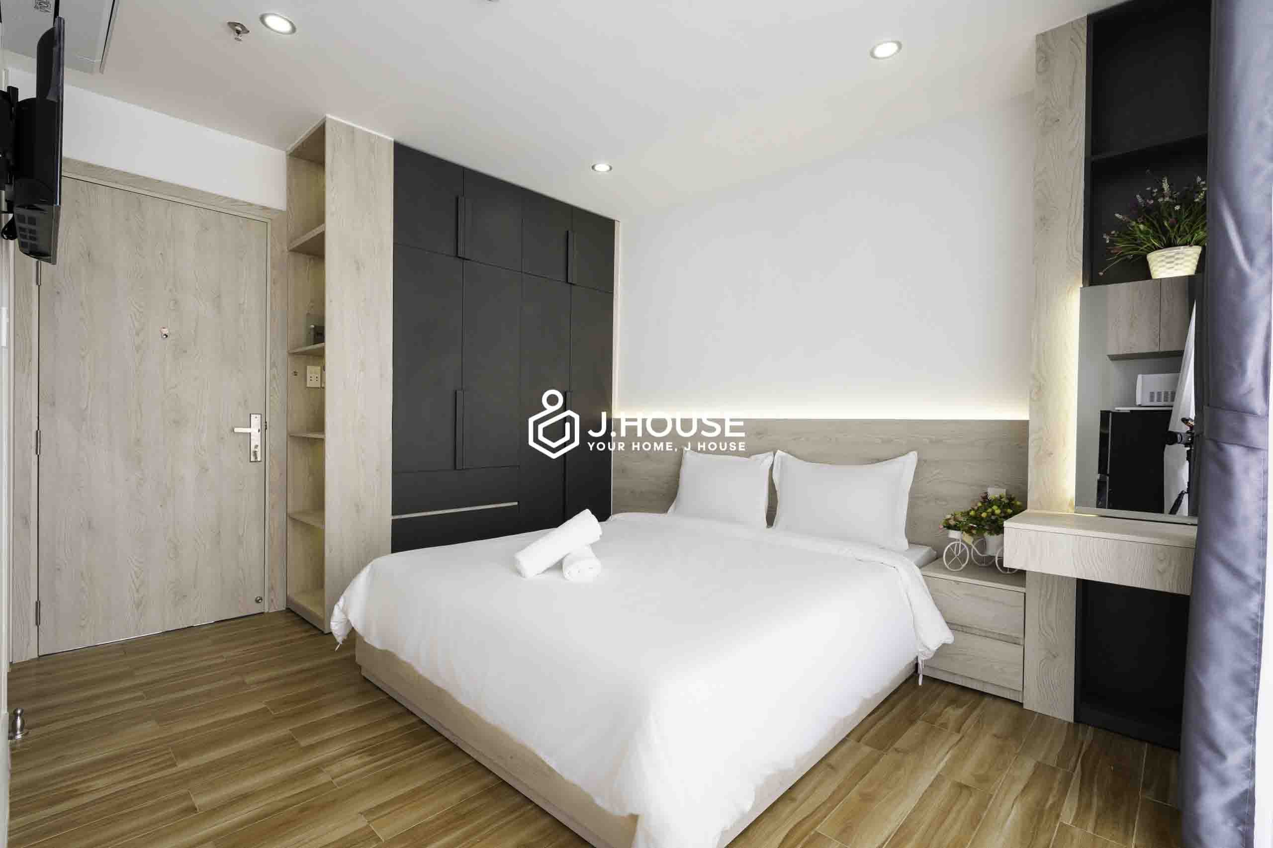 Bright Modern Studio For Rent District 10 - Haya House-1