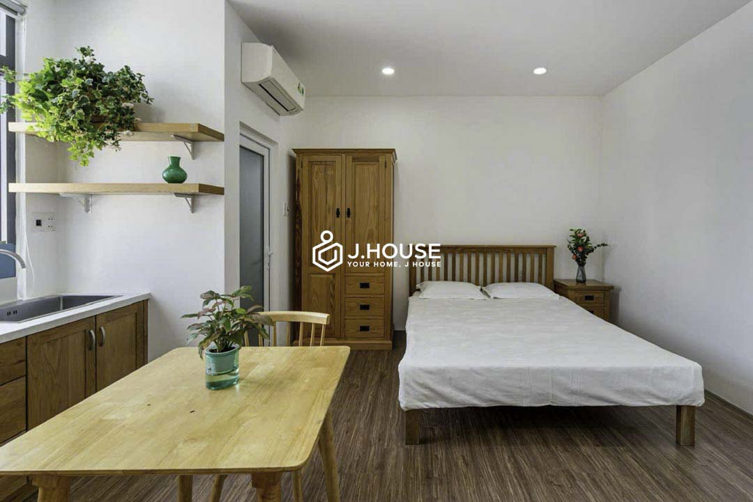 Bright Studio with Private Washer in Phu Nhuan - Vietstay-0