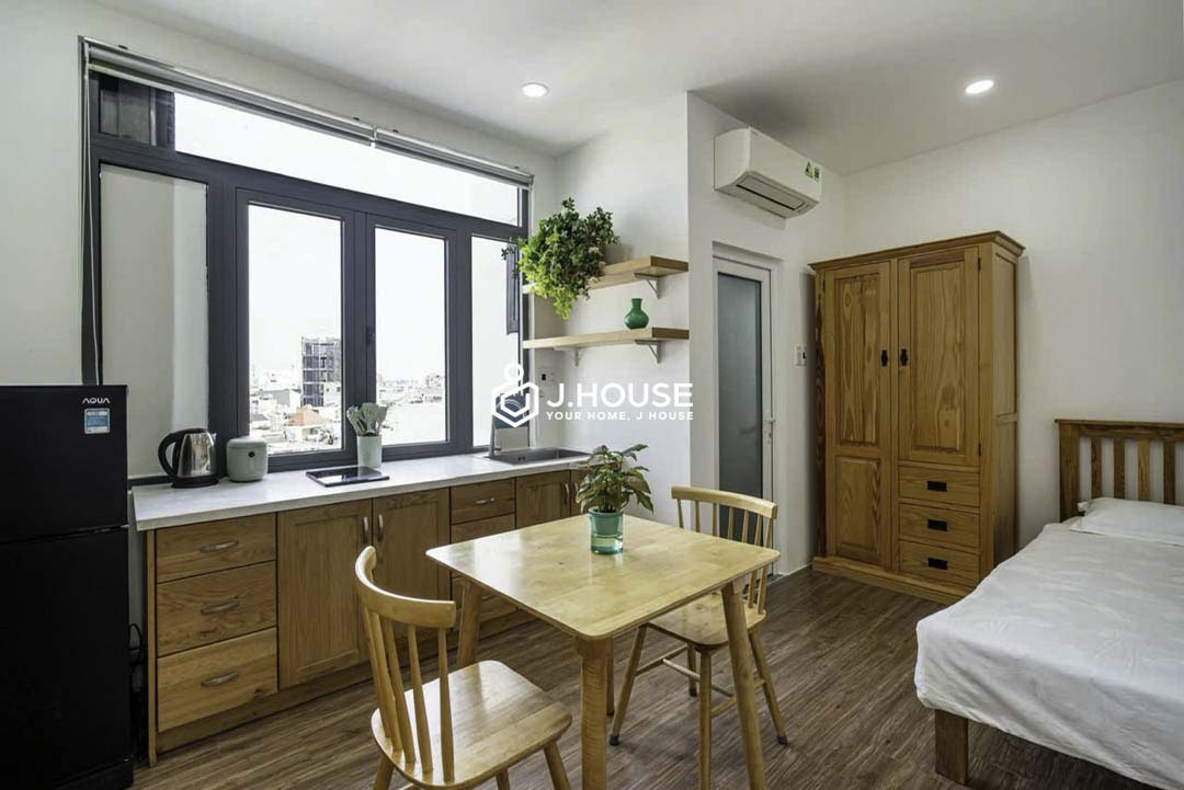 Bright Studio with Private Washer in Phu Nhuan - Vietstay-1