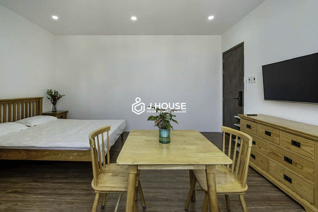 Bright Studio with Private Washer in Phu Nhuan - Vietstay-3