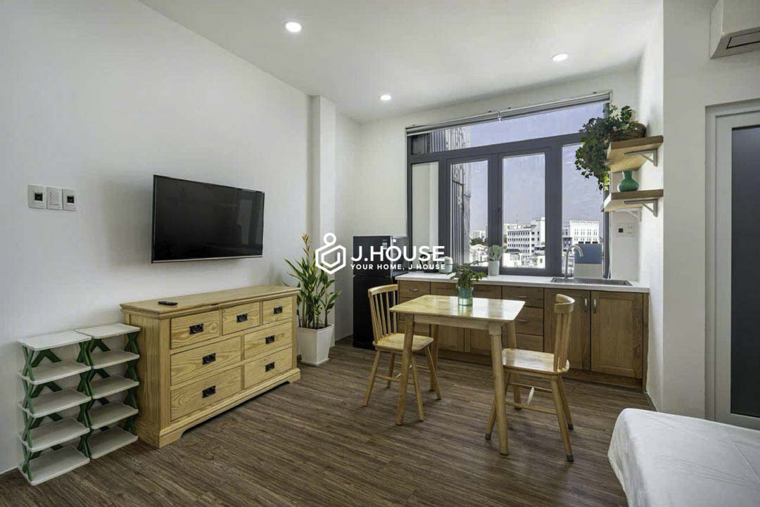 Bright Studio with Private Washer in Phu Nhuan - Vietstay