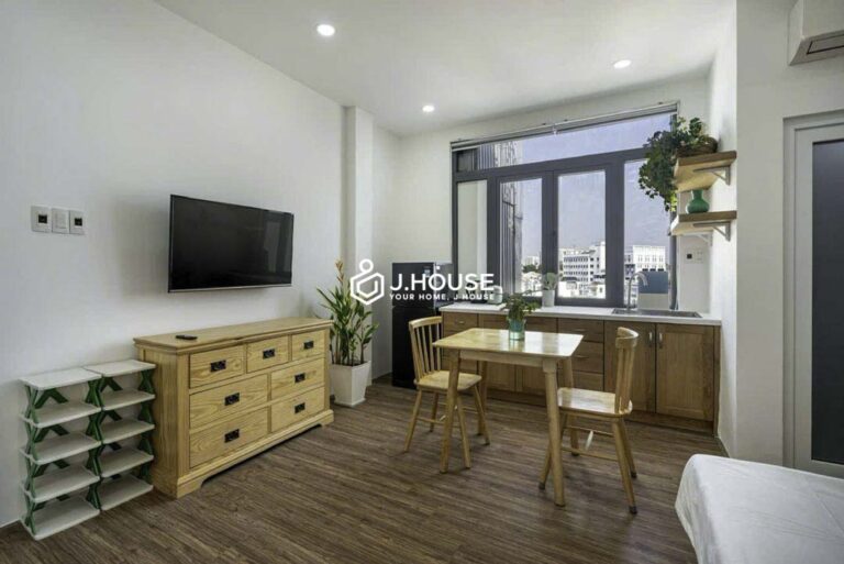 Bright Studio with Private Washer in Phu Nhuan - Vietstay