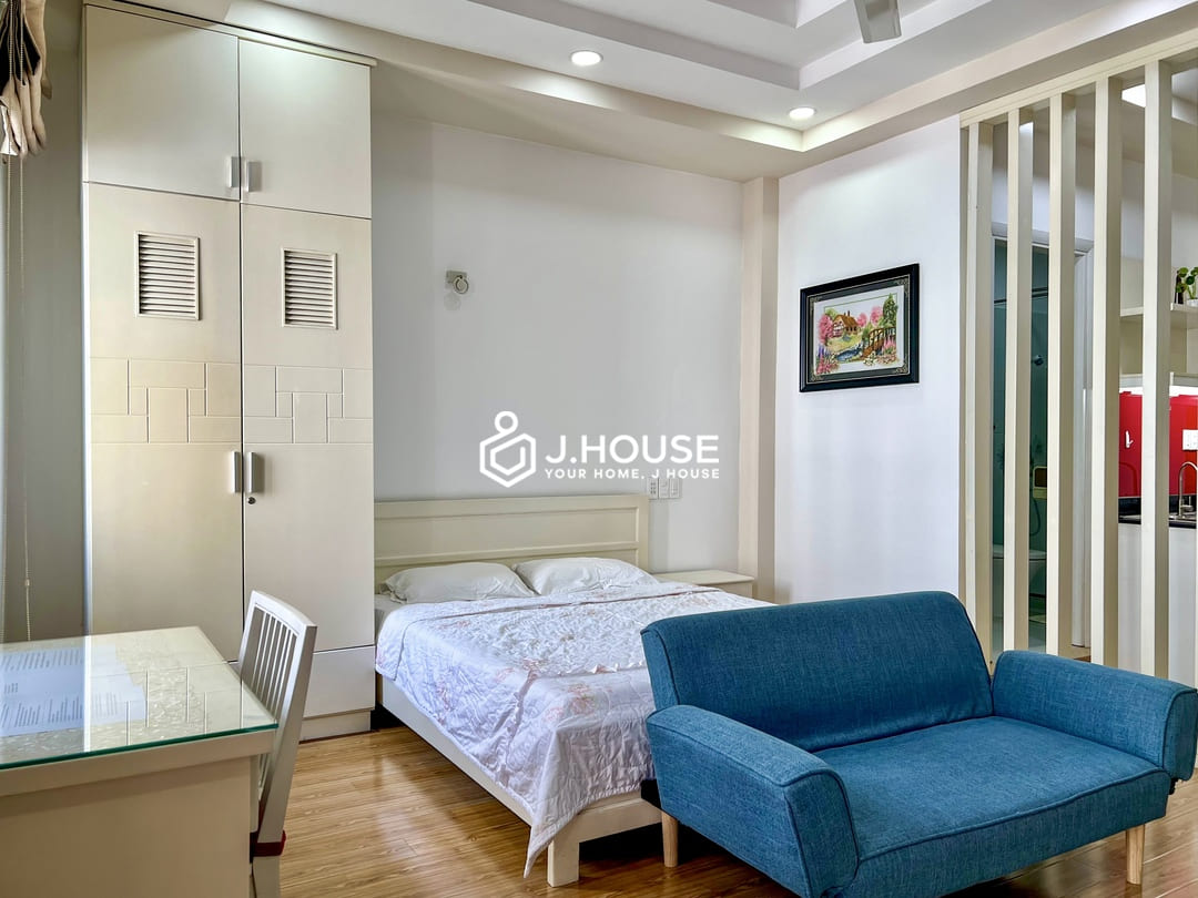 Bright studio apartment for rent in District 1 - Lien Chi House, HCMC