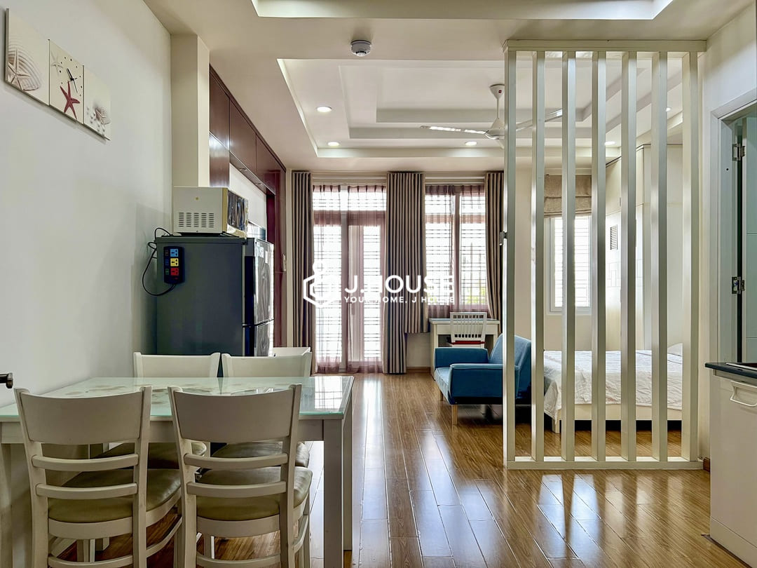 Bright studio apartment for rent in District 1 - Lien Chi House, HCMC