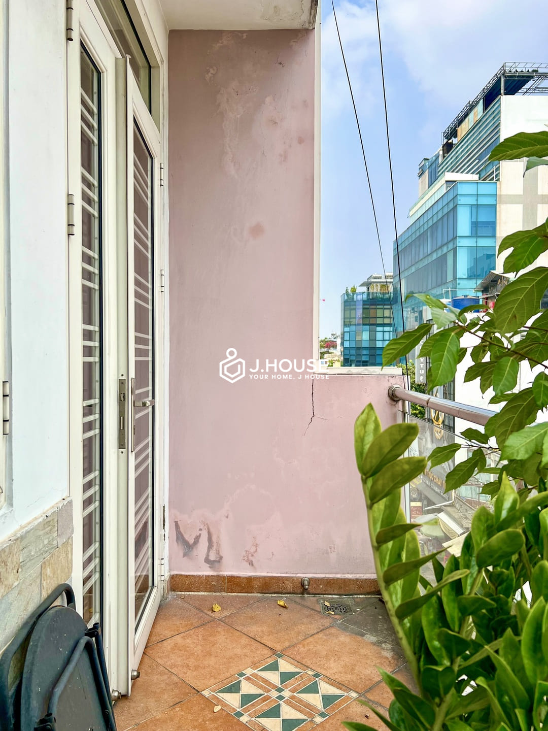 Bright studio apartment for rent in District 1 - Lien Chi House, HCMC